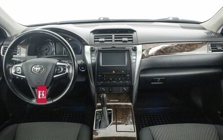 Toyota Camry, 2018 год, 2 099 000 рублей, 14 фотография
