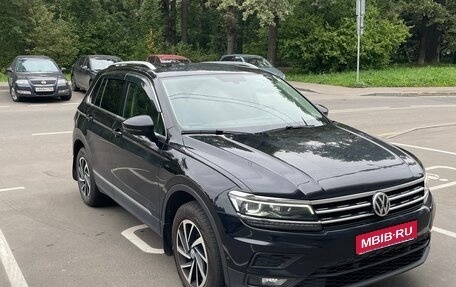 Volkswagen Tiguan II, 2018 год, 2 750 000 рублей, 1 фотография