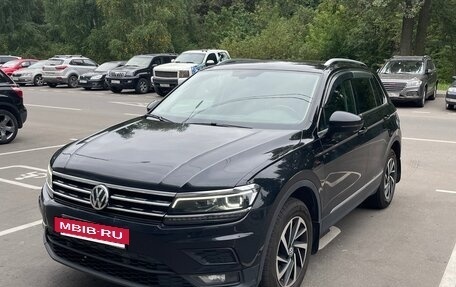 Volkswagen Tiguan II, 2018 год, 2 750 000 рублей, 2 фотография