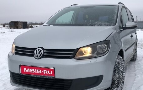Volkswagen Touran III, 2012 год, 950 000 рублей, 1 фотография