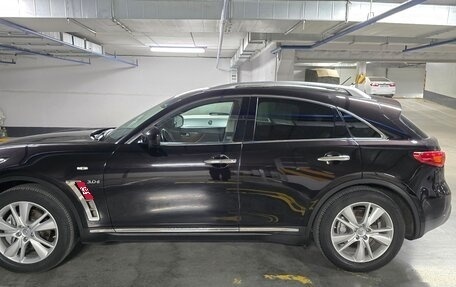 Infiniti QX70, 2016 год, 2 150 000 рублей, 14 фотография