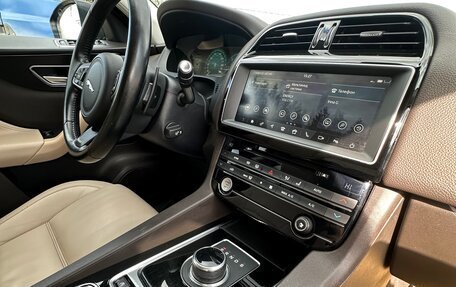 Jaguar F-Pace, 2016 год, 2 500 000 рублей, 12 фотография