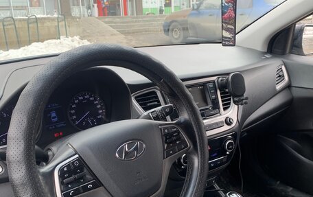 Hyundai Solaris II рестайлинг, 2019 год, 1 400 000 рублей, 6 фотография