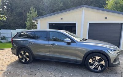 Volvo V60 Cross Country II, 2021 год, 2 950 000 рублей, 1 фотография