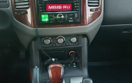 Mitsubishi Pajero III рестайлинг, 2004 год, 800 000 рублей, 12 фотография