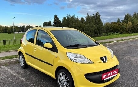 Peugeot 107 I рестайлинг, 2007 год, 380 000 рублей, 2 фотография