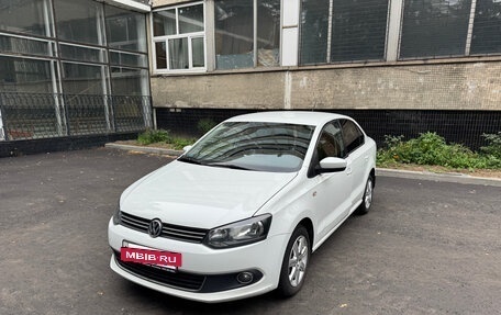 Volkswagen Polo VI (EU Market), 2014 год, 950 000 рублей, 3 фотография
