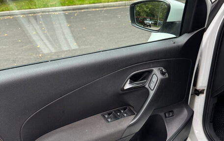 Volkswagen Polo VI (EU Market), 2014 год, 950 000 рублей, 21 фотография