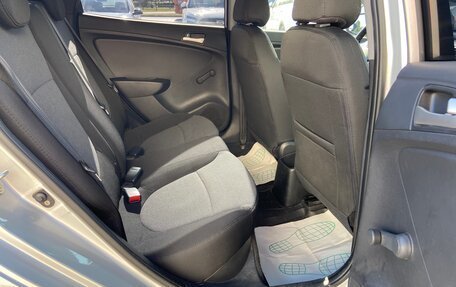 Hyundai Solaris II рестайлинг, 2013 год, 585 000 рублей, 11 фотография