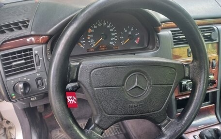 Mercedes-Benz E-Класс, 1999 год, 620 000 рублей, 13 фотография