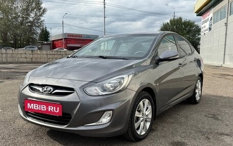 Hyundai Solaris II рестайлинг, 2012 год, 980 000 рублей, 4 фотография