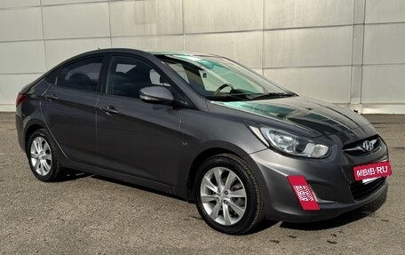 Hyundai Solaris II рестайлинг, 2012 год, 980 000 рублей, 3 фотография