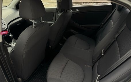 Hyundai Solaris II рестайлинг, 2012 год, 980 000 рублей, 13 фотография