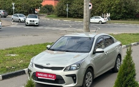 KIA Rio IV, 2018 год, 920 000 рублей, 2 фотография