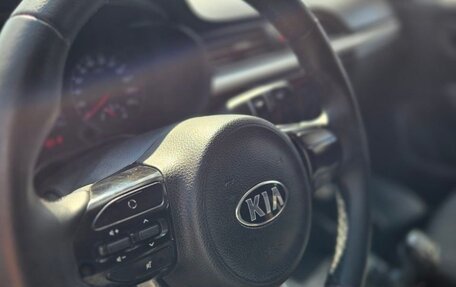 KIA Rio IV, 2018 год, 920 000 рублей, 10 фотография