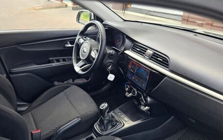 KIA Rio IV, 2018 год, 920 000 рублей, 9 фотография