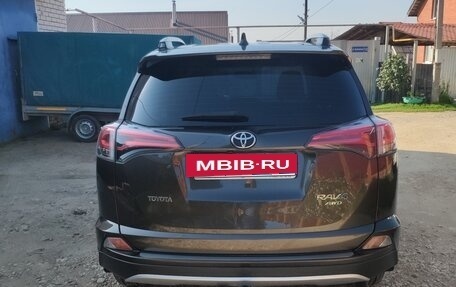 Toyota RAV4, 2018 год, 2 500 000 рублей, 4 фотография