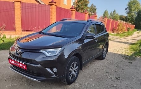 Toyota RAV4, 2018 год, 2 500 000 рублей, 6 фотография
