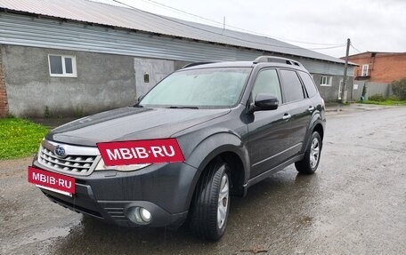 Subaru Forester, 2011 год, 940 000 рублей, 2 фотография
