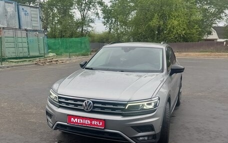 Volkswagen Tiguan II, 2018 год, 1 850 000 рублей, 1 фотография