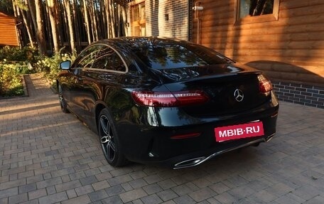 Mercedes-Benz E-Класс, 2019 год, 4 400 000 рублей, 4 фотография