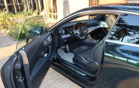 Mercedes-Benz E-Класс, 2019 год, 4 400 000 рублей, 16 фотография