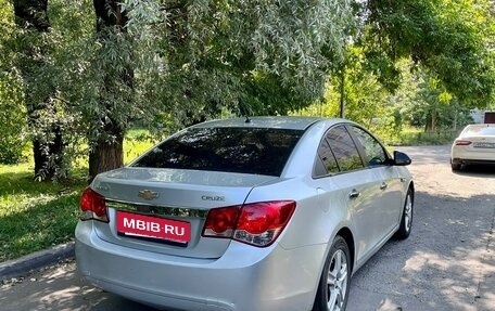 Chevrolet Cruze II, 2010 год, 490 000 рублей, 4 фотография