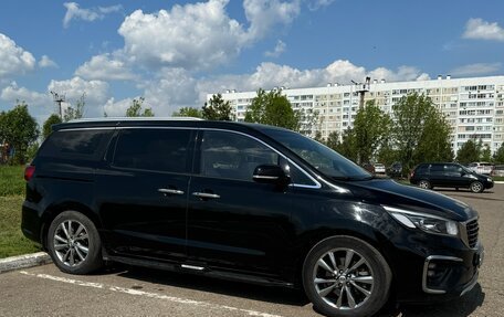 KIA Carnival III, 2018 год, 2 750 000 рублей, 5 фотография