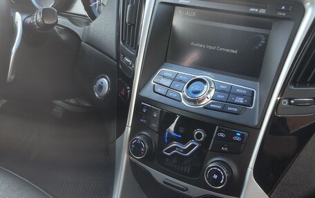 Hyundai Sonata VI, 2011 год, 1 300 000 рублей, 5 фотография