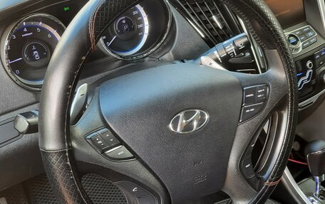 Hyundai Sonata VI, 2011 год, 1 300 000 рублей, 17 фотография