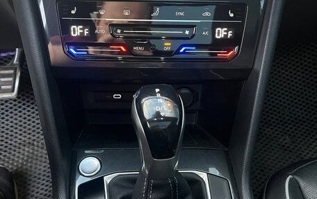 Volkswagen Tiguan II, 2021 год, 4 400 000 рублей, 16 фотография