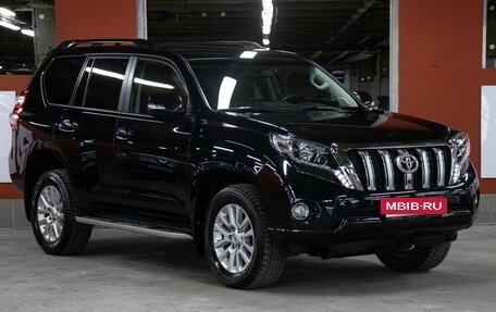 Toyota Land Cruiser Prado 150 рестайлинг 2, 2017 год, 4 298 000 рублей, 3 фотография