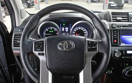 Toyota Land Cruiser Prado 150 рестайлинг 2, 2017 год, 4 298 000 рублей, 17 фотография
