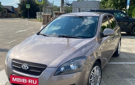 KIA cee'd I рестайлинг, 2009 год, 690 000 рублей, 4 фотография