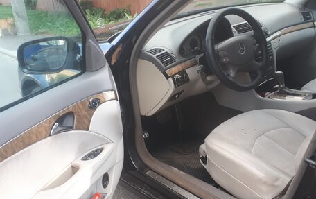 Mercedes-Benz E-Класс, 2006 год, 780 000 рублей, 4 фотография