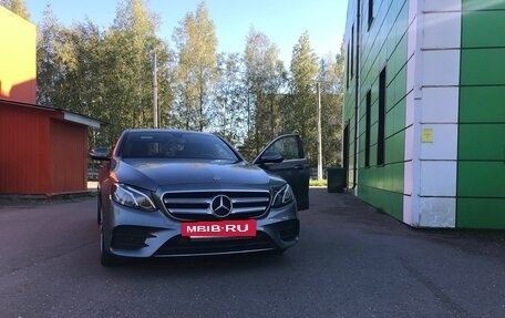 Mercedes-Benz E-Класс, 2018 год, 3 300 000 рублей, 5 фотография