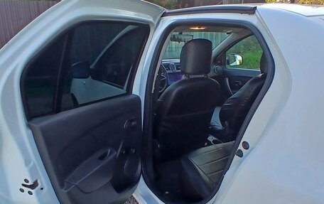 Renault Logan II, 2019 год, 650 000 рублей, 8 фотография