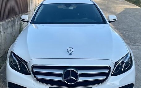 Mercedes-Benz E-Класс, 2016 год, 2 650 000 рублей, 1 фотография