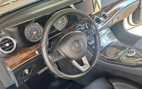 Mercedes-Benz E-Класс, 2016 год, 2 650 000 рублей, 3 фотография