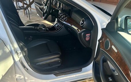Mercedes-Benz E-Класс, 2016 год, 2 650 000 рублей, 16 фотография