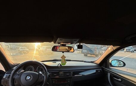 BMW 3 серия, 2005 год, 900 000 рублей, 16 фотография