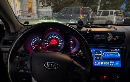 KIA Rio III рестайлинг, 2011 год, 900 000 рублей, 8 фотография
