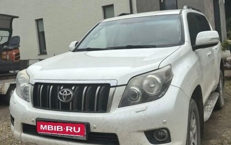 Toyota Land Cruiser Prado 150 рестайлинг 2, 2012 год, 2 000 000 рублей, 1 фотография