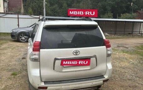 Toyota Land Cruiser Prado 150 рестайлинг 2, 2012 год, 2 000 000 рублей, 2 фотография