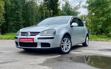 Volkswagen Golf V, 2006 год, 399 999 рублей, 1 фотография