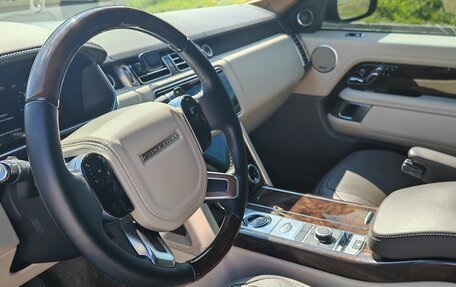 Land Rover Range Rover IV рестайлинг, 2018 год, 6 800 000 рублей, 17 фотография