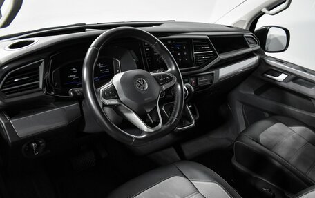 Volkswagen Multivan T6 рестайлинг, 2020 год, 6 150 000 рублей, 9 фотография