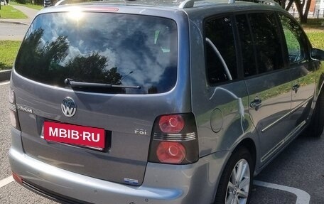 Volkswagen Touran III, 2009 год, 700 000 рублей, 6 фотография