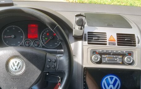 Volkswagen Touran III, 2009 год, 700 000 рублей, 9 фотография