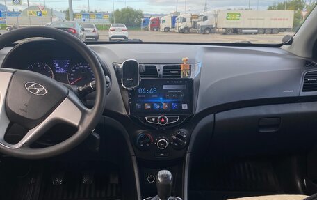 Hyundai Solaris II рестайлинг, 2013 год, 700 000 рублей, 3 фотография